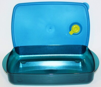 Tupperware Vent N Serve Rectangle 6 Cup Capacity Peacock Blue NOS  
