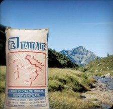 Calce Idrata in Polvere Igienizzante per Stalle e Giardi Fosse Biologiche 25 kg.