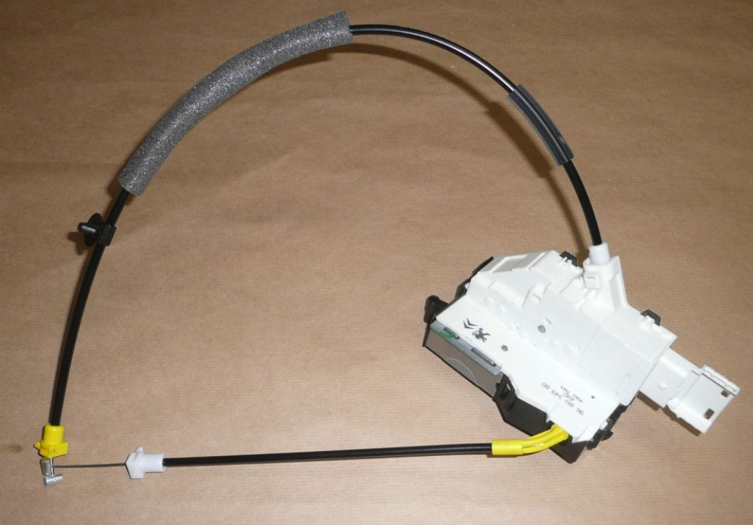 Serrure de porte avant droite d'origine PSA 9136.CA pour Citroën Jumpy III