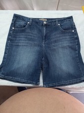 9 W Vintage, Americano Collection, Denim Blue Shorts, Women 's. Size 18.