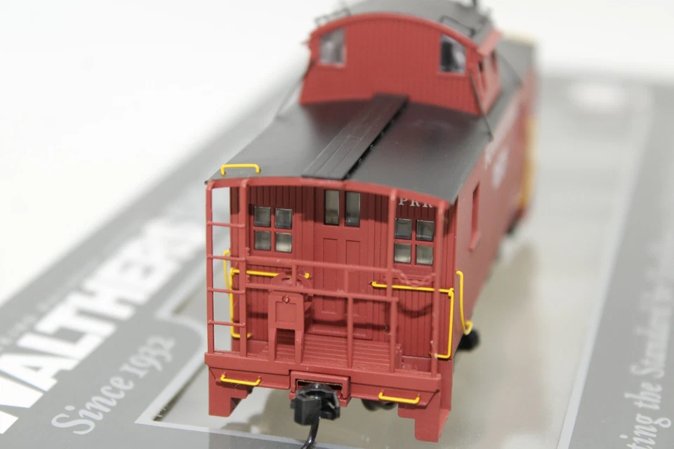 Walthers Proto HO Scale PRR Pennsylvania Central N6B Cabin Caboose Car #981797 - Image 4 of 4