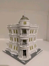 Bradford Exchange- Harry Potter Village Collection- Gringotts