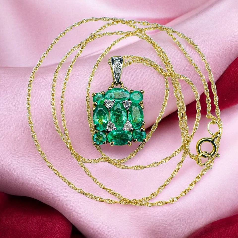 ESTATE- Natural Colombian Emerald & Diamond Necklace in 10K Yellow Gold - 18" - Image 3 of 4