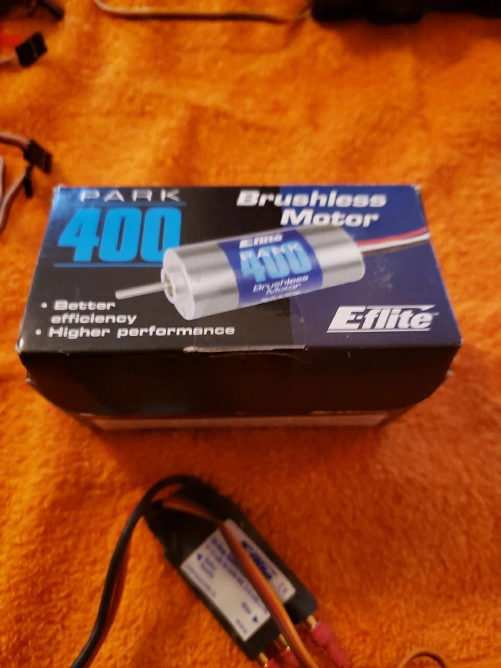 E-flite Brushless Motor 4200Kv Park 400 W/20 Amp ESC Combo  - JT25 - EFLM1100 - Image 2 of 4