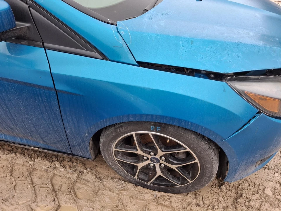 Console central superior dianteiro usado serve: teto Ford Focus 2017 com teto solar dianteiro superior - Imagem 2 de 4