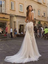 Classic Strapless Wedding Dresses Backless Mermaid Appliques Small Tail
