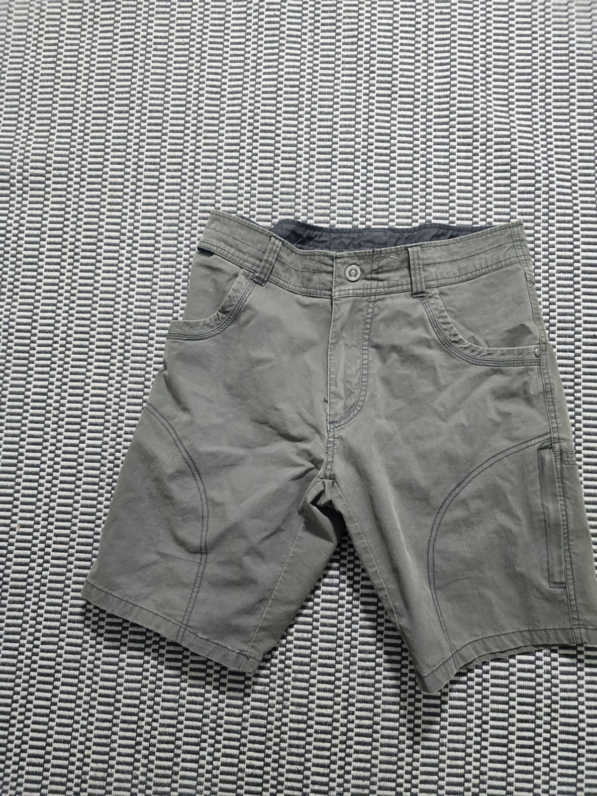 Kuhl Born In The Mountains Green Khaki Nylon Shorts Mens 32