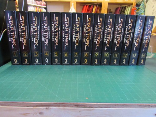 The Official Star Trek Fact Files Volumes 1 -14 Folders - Picture 6 of 13