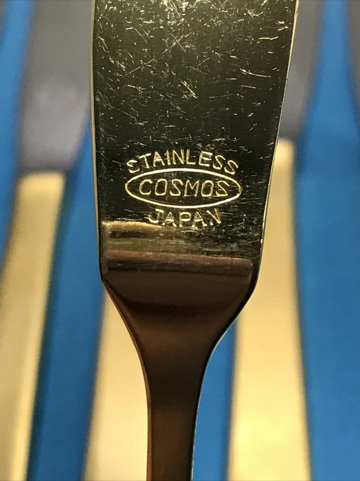 Cuchillos y esparcidores Cosmos de acero inoxidable galvanizados en oro 9 piezas Foto 4 de 4