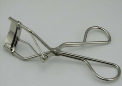 Brilliant Beauty Eyelash Curler Creates the ultimate curl for your Eyelash