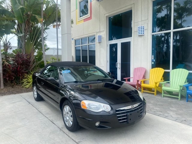 Chrysler Limited 2004 poco kilometraje 66.139  Foto 2 de 4