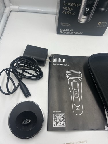 Braun Series 9-9517s Rechargeable Wet & Dry Electric Shaver - Nice Condition - Picture 2 of 7