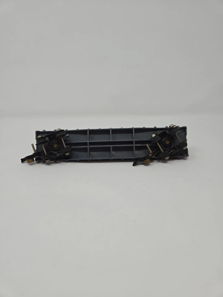 American Flyer C&NWRY 42597 Flat Car with Wood Load - S Gauge - B-7 - Image 3 of 3