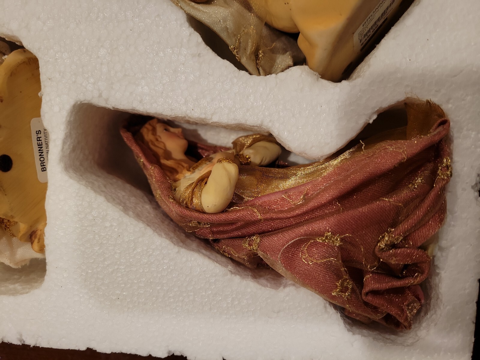 RARE VINTAGE BRONNERS POLYRESIN & FABRIC 6 PIECE NATIVITY SET eBay