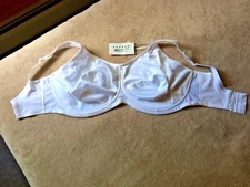 Freya 36O (K)  White Active Support Underwire Sports Bra Style 4002 NWT