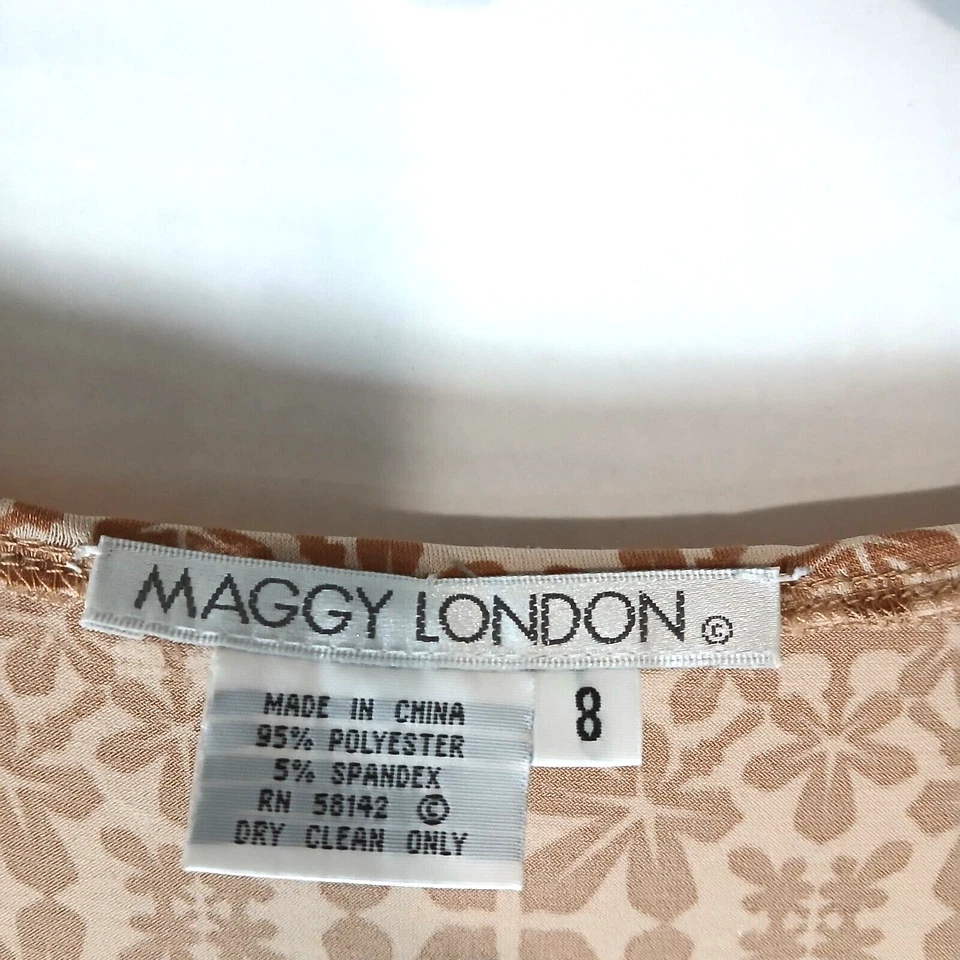 Maggy London Modest Vintage Brown Dress Size 8, Has Bow in Front Timeless Retro. - Image 4 of 4