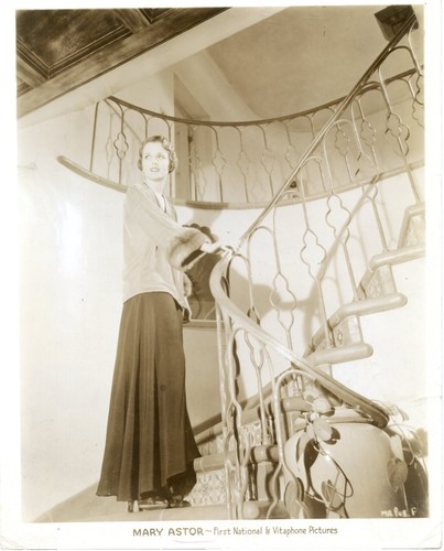 Pre-order LE SSERAFIM FLAME RISES Official MD Bucket Hat | eBay