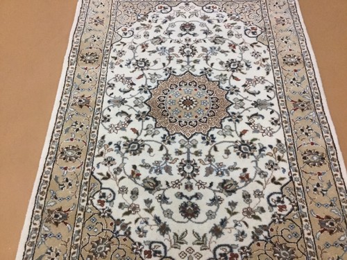 2'.8" X 4'.2" Ivory Beige Fine Floral Oriental Area Rug Hand Knotted Wool & Silk - Picture 2 of 12