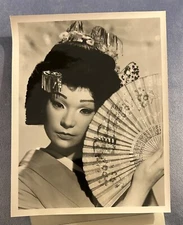 SHIRLEY MACLAINE  MY GEISHA  PRESS PHOTO  1966  CBS TV  9 X 7 INCHES