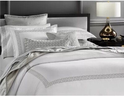 Hotel Collection King Comforter Cover 3 Piece Set Chain Link Embroidery White
