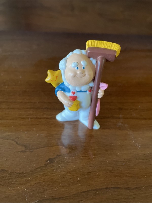 Vintage Cloud Keeper Care Bears Figure w/ Broom- 1984