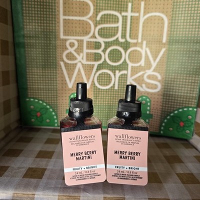 Bath&Body Works WHITE BARNWALLFLOWERS HOME FRAGRANCE REFILLMERRY BERRY MARTINI