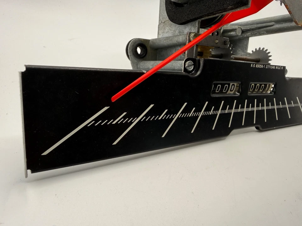 Новый из старых запасов 1967-1968 Chrysler Newport 300 New Yorker спидометр Mopar 2771043 | ПРОТЕСТИРОВАН - Изображение 3 из 4