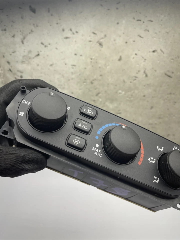 2004-2008 Mitsubishi Galant ES OE Temperature Climate Control Module Mr958449 - Image 3 of 4