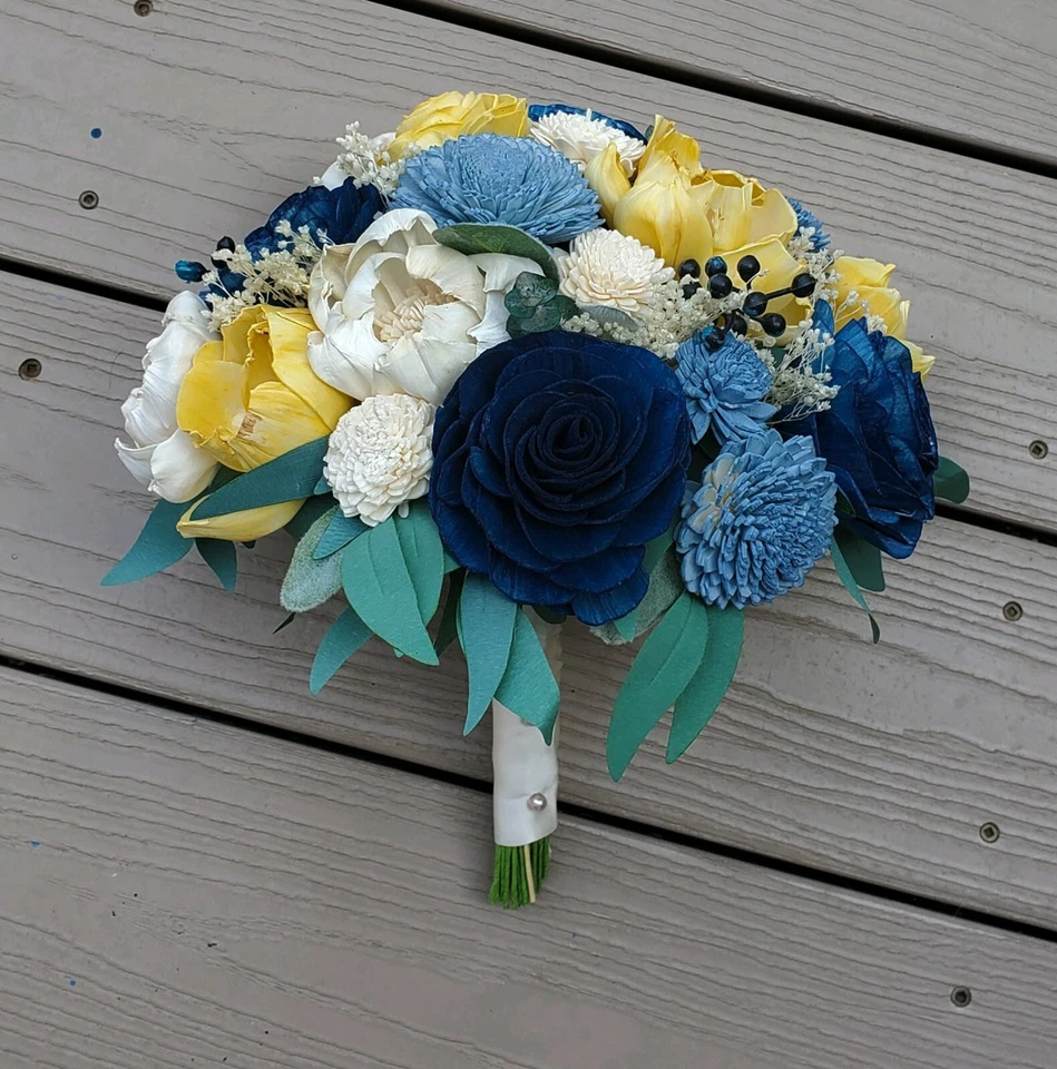 Polvoriento Azul Amarillo Oro Azul Marino Madera Sola Ramo de Novia Dama de honor Boda Flores Foto 2 de 2