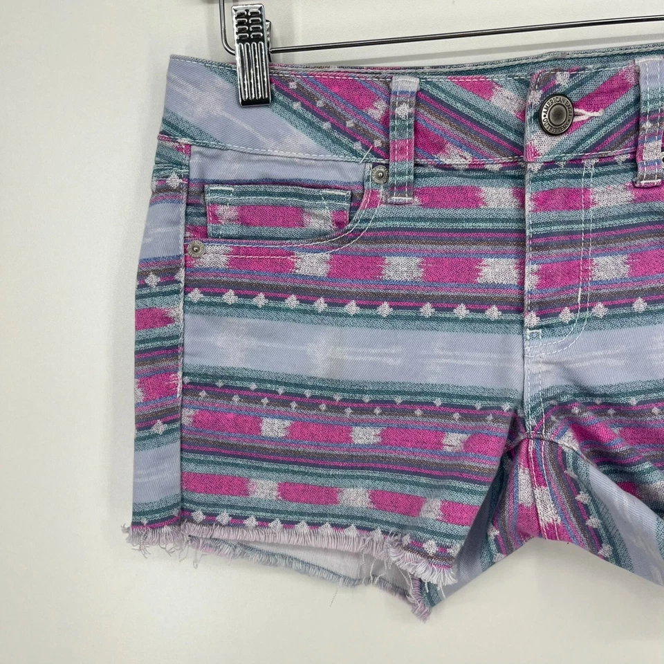 Pantalones Cortos de Denim American Eagle Para Mujer 6 Multicolor Estampado Tribal Azteca Suroeste Foto 2 de 4