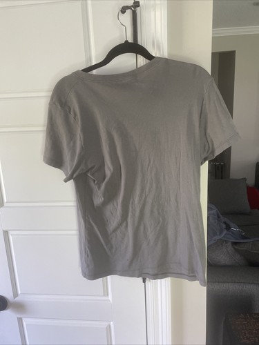 New York Yankees V Neck T Shirt - Picture 3 of 3