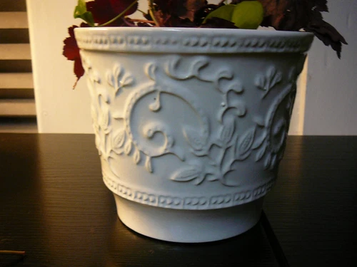 Vintage MCM Haeger Art Pottery Round 6 3/4 " White Planter Swirl Pattern #1