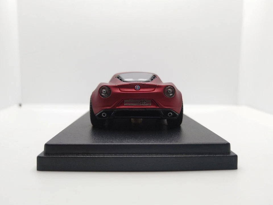 LOOKSMART 1/43 Alfa Romeo 4C Concept Geneva Motorshow 2011. Extremamente raro! - Imagem 4 de 4
