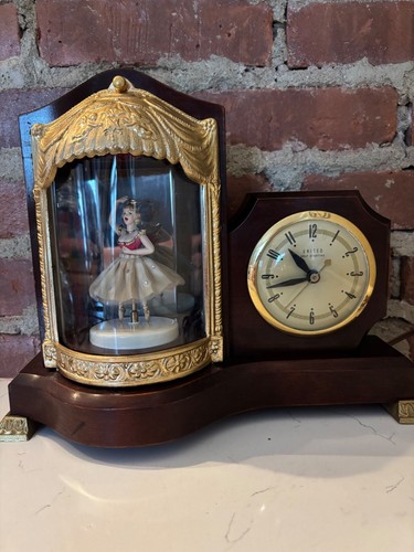 Vintage 1940-50’s mantel clock Ballerina model 870 lights up dances/music Box - Picture 2 of 12