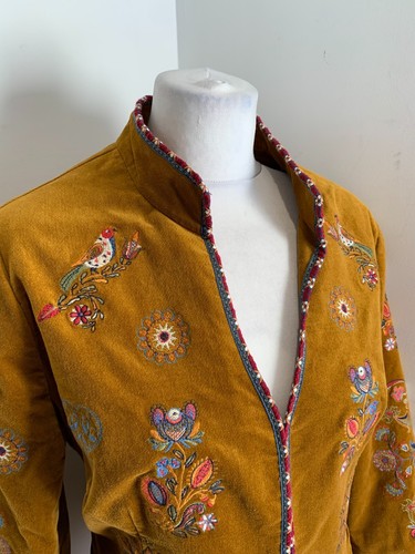 Joe Browns BLAZER jacket WOMEN'S 16 VGC tan velvet embroidered festival - Picture 3 of 10