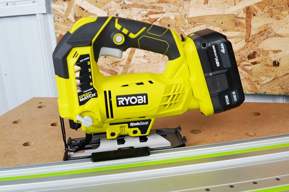Adaptador de riel guía de sierra de oruga ToolCurve para sierra caladora Ryobi 18v Foto 2 de 4