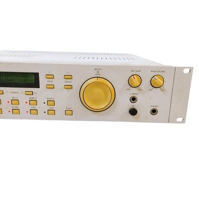 AKAI professional S2000 MIDI STEREO DIGITAL SAMPLER Musical