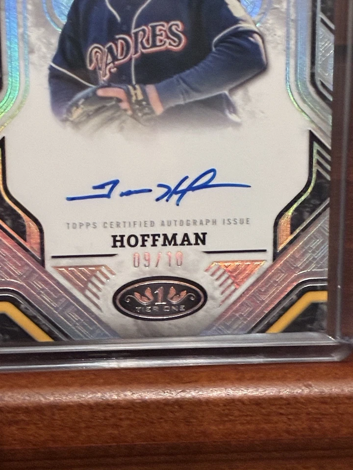 Tarjeta automática Trevor Hoffman 2025 Topps Tier One Prime Performers 9/10 y tarjeta 10/10 Foto 4 de 4