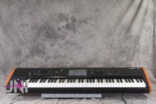 KORG KRONOS2-73 Music Workstation synthesizer in Excellent Condition