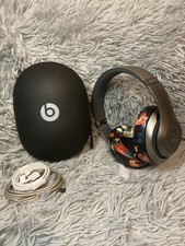 Dre Beats Studio 2.0 Wired Headphones - Titanium Grey / Floral Earpads (Genuine)