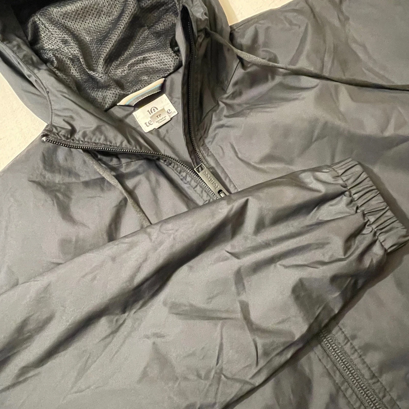 Tentree Windbreaker Jacket XS Black Full Zip Lightweight Hooded Coat