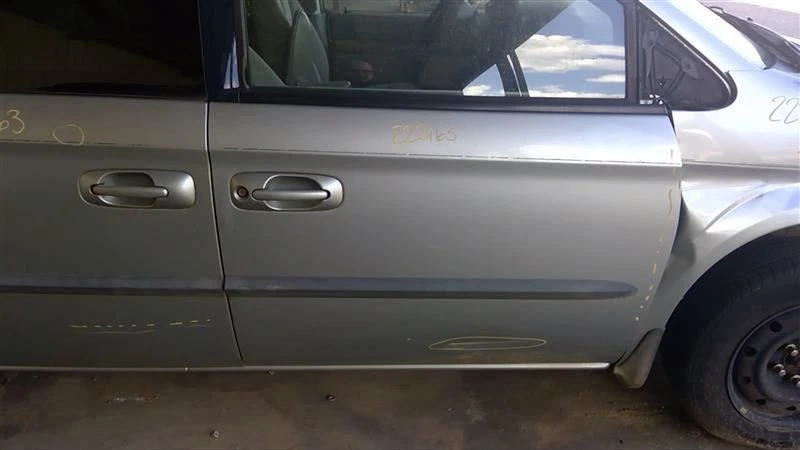 (LOCAL PICKUP ONLY) Driver Left Front Door Manual Fits 01-03 CARAVAN 860270 Foto 3 de 4