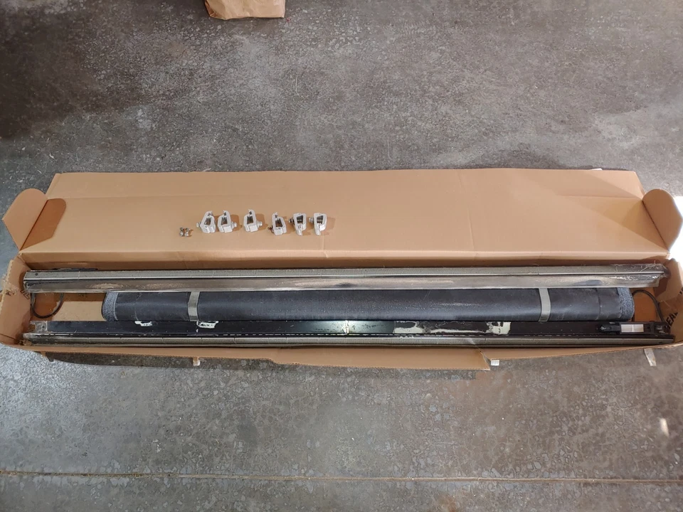 Lund Truck Bed Cover - Image 2 of 4