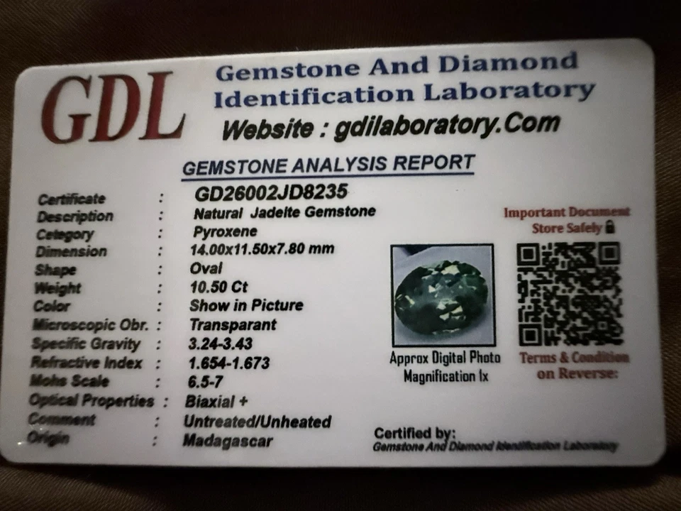 Jadeíta natural 10. 50 Ct. Piedra preciosa ovalada Foto 3 de 4