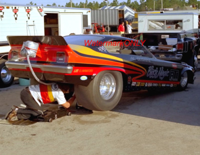 ''Black Magic'' Al Segrini 1974 Chevy Vega NITRO Funny Car PHOTO! #(18b)