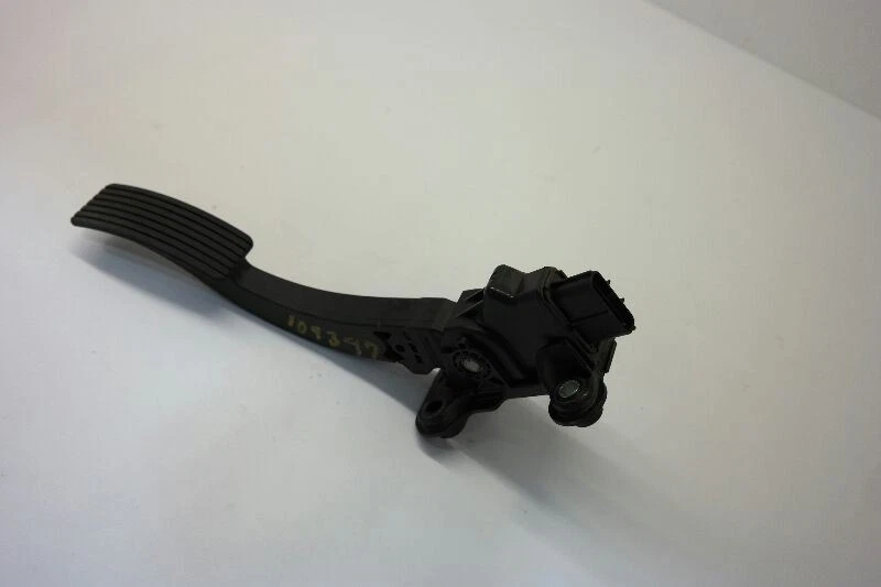 2013 13 DODGE AVENGER ACCELORATOR PEDAL OEM - Image 3 of 4