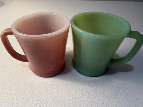 Vintage Fire-King Jadeite and Peach Lustre Mugs. Lot Of 2, Read Description ⬇️