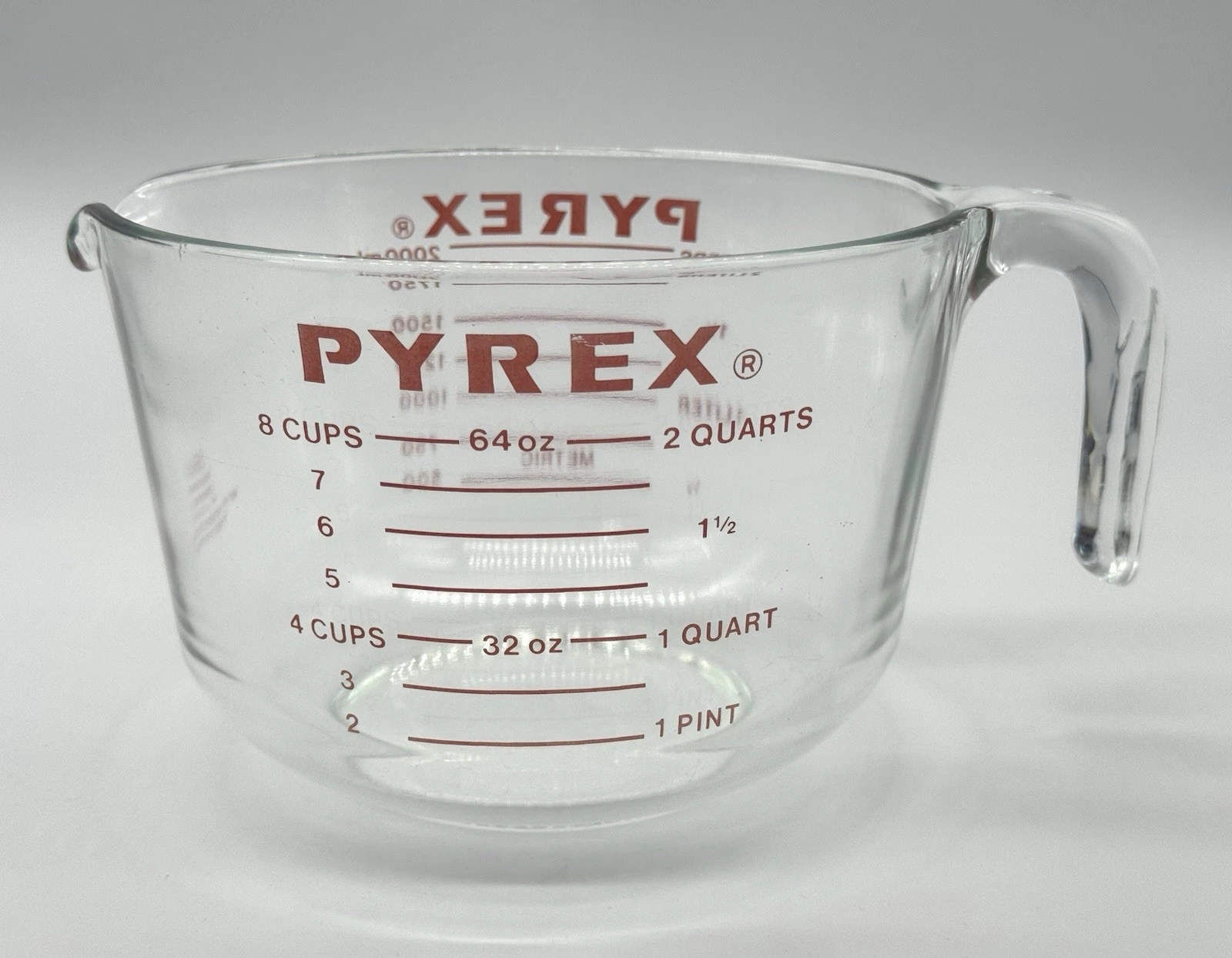 Pyrex 564 Vintage Measuring Cup Mixing Bowl 2 Qt, 64oz, 8 Cups, 2 Liters, Red