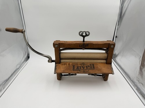 Antique Lovell Mfg. Co. No. 32 Wooden Laundry Clothes Wringer Washer Board RARE