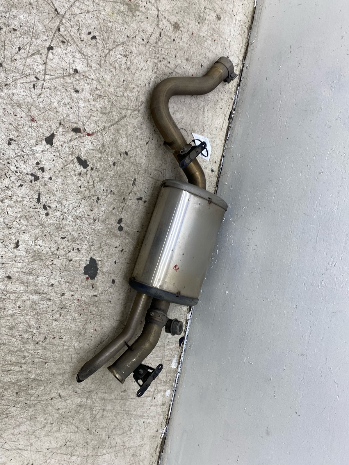 2010-2020 BENTLEY MULSANNE OEM REAR RIGHT EXHAUST MUFFLER SILENCER PIPE TUBE